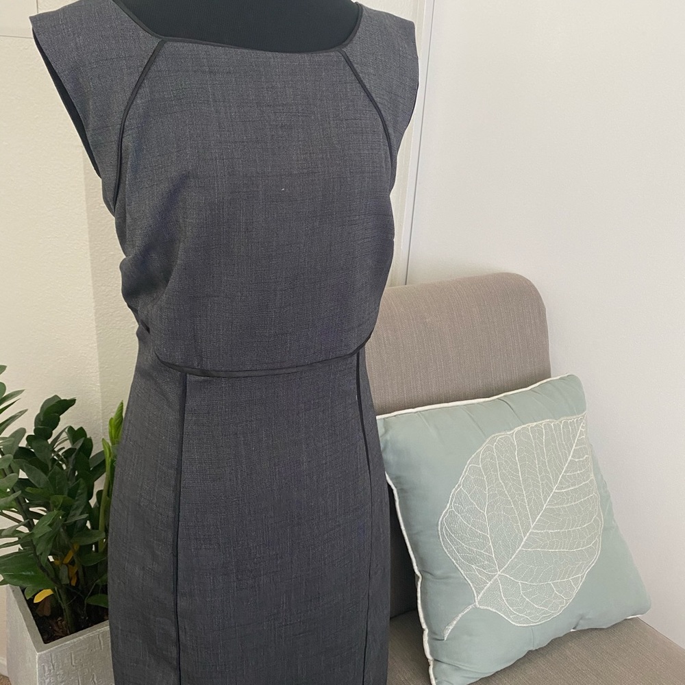 Size 6 New York & Company Dress